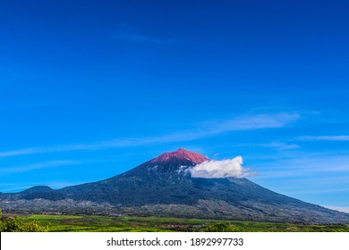 Gunung Kerinci Images Stock Photos Vectors Shutterstock