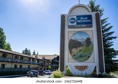 Ketchum, Idaho - July 1, 2019: Exterior Of The Best Western Tyrolean Lodge, Located In The Mountain Ski Town In The Sawtooth Mountains