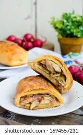 Keto Breakfast Hot Pockets With Bacon And Mushroom Filling