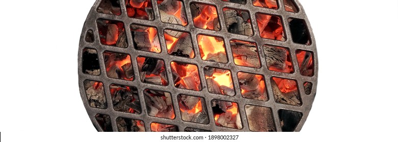 Kettle Grill Pit With Flaming Charcoal. Top View Of BBQ Hot Kettle Grill With Cast Iron Grid, Isolated Background, Overhead View. Barbecue Kettle Grill On Summer Backyard Ready Grilling Cookout Food.