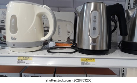 Kettle From Kris's Brand Being Sell In Ace Hardware Shelf