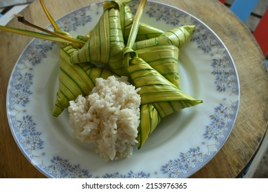 2,915 Ketupat shape Images, Stock Photos & Vectors | Shutterstock