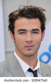 Kevin Jonas  At The 