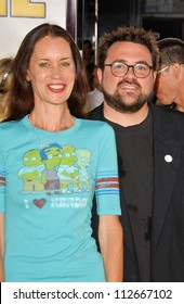 Kevin Smith And Jennifer Schwalbach Smith At The World Premiere Of 