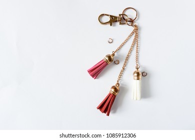 Key chain or handbag hook. pho of item is decorating of tassels and not complete form. Idea for decoration and fashion.
