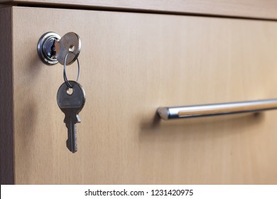 Imagenes Fotos De Stock Y Vectores Sobre Locking Drawer