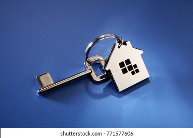 key and key ring with silver house shape 