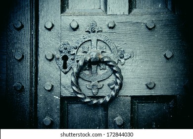 Keyhole on wooden door