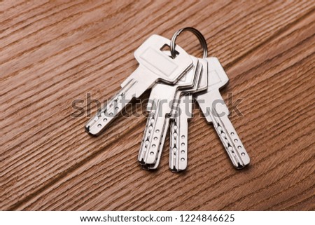 keys to the door on the table