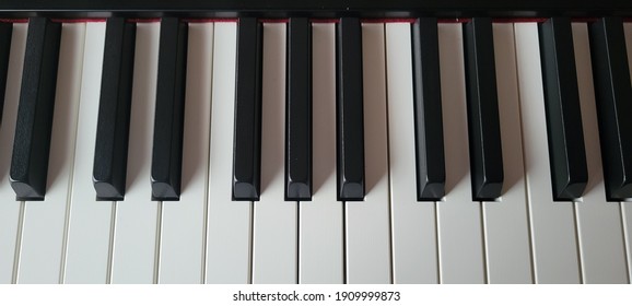  Keys on an electric piano keyboard
