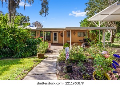 Keystone Heights, Florida USA - October 9, 2022: Exterior Ranch Home On A Lake