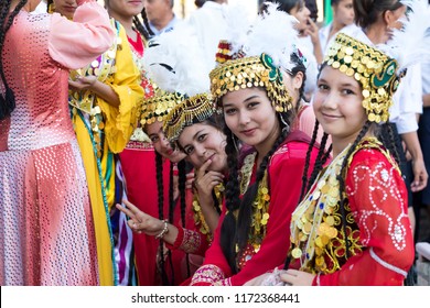 KHIVA, UZBEKISTAN - AUGUST 26, 2018: Folk dancers performs traditional dance at local festivals.