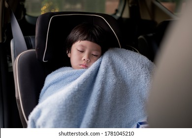 Kid Sleep On Car Seat, Children Was Sick
