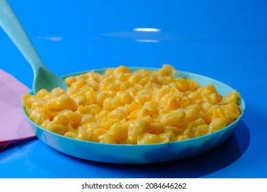 Kids Fun Seashell Pasta Mac And Cheese Served In Plastic Plate