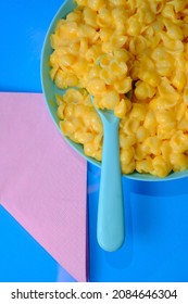 Kids Fun Seashell Pasta Mac And Cheese Served In Plastic Plate