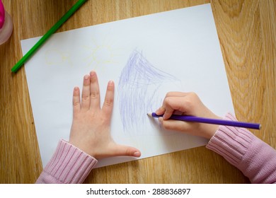 Kid's Hand Drawing