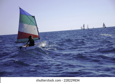  Kids learn to sail Optimist dinghies