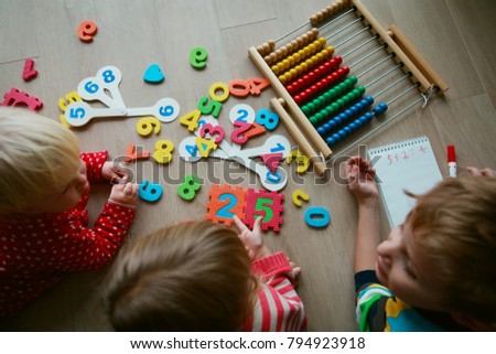 kids learning numbers, abacus calculation