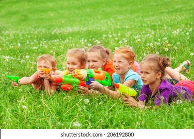 10,102 Kids water guns Images, Stock Photos & Vectors | Shutterstock