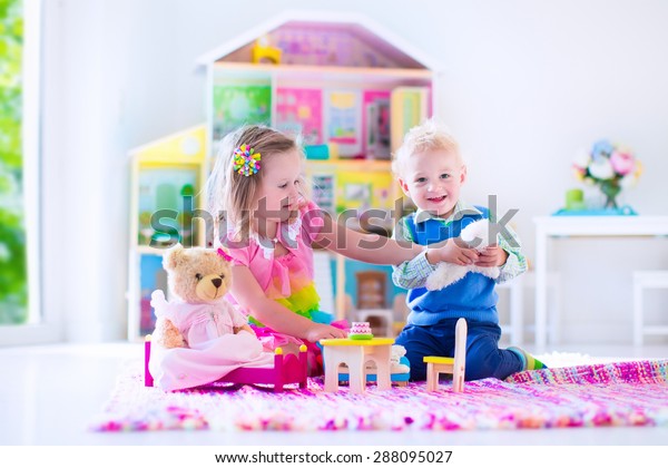 dolls playing house