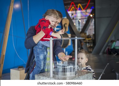 Kids In Science Center