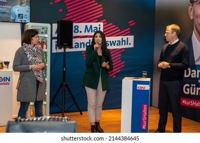 Kiel, Germany, April 9, 2022 In the showroom of the CDU in the CITTI-Park Kiel, Secretary General Mario Czaja answers questions from the voters with the candidates Seyran Papo and Kristina Herbst