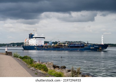 Kiel, Germany, Aug. 2022 Kieler Förde In Heikendorf, A Cemietanker Passes The Friedrichsorter Enge At The Lighthouse Into The Baltic Sea