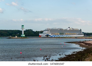 Bilder Stockfotos Und Vektorgrafiken Aida Schiff Shutterstock