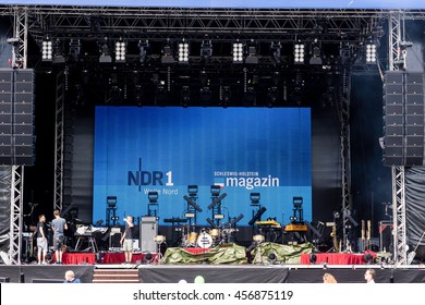 Kiel, Germany - June 23rd 2016:  Fans Waiting For Mark Forster During The Kieler Woche 2016 