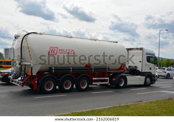 Kielce,\
Świętokrzyskie, Poland - 2022-05-26 - On the road tanker truck\
transporting loose or liquids\
food