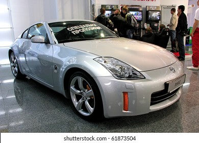 12 Nissan 350z Roadster Images, Stock Photos & Vectors | Shutterstock