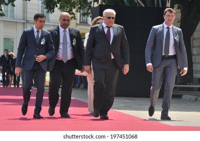 KIEV, UKRAINE -Â?Â? 08 JUNE 2014: The Speaker Of The National Assembly Of Azerbaijan Ogtay Asadov With Security Visit The Inauguration Of Ukrainian President P.Poroshenko On June 08, 2014 In Kiev, Ukraine