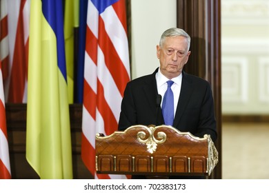 KIEV, UKRAINE - Aug 24, 2017: Meeting Of US Secretary Of Defense James Norman Mattis And Ukrainian President Petro Poroshenko