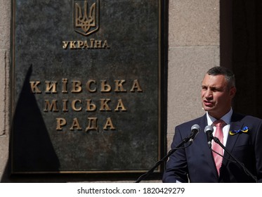 Kiev, Ukraine August 23, 2020: Speech To The People In Honor Of The National Flag Of Ukraine Mayor Of Kiev Vitaliy Klitschko Of The World Boxing Champion