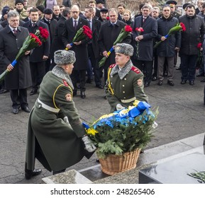 119 Memorial to heroes of the battle of kruty Images, Stock Photos ...