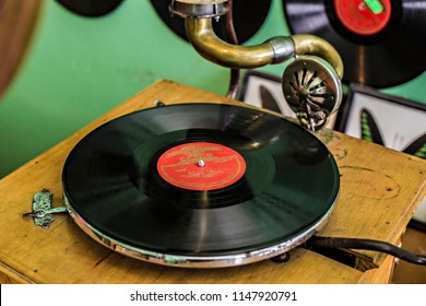 KIEV, UKRAINE - July 2017: Flea Market In Kiev. Old Vintage Used Electronics: Retro Turntable, Gramophone, Phonograph Records For Sale On Secondhand Market In Kiev, Ukraine