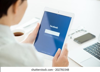 Facebook Login Page Hd Stock Images Shutterstock