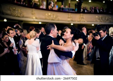 KIEV, UKRAINE - MAR 14: Kyiv's 4th Annual Vienna (Viennese) Ball in National Opera of Ukraine. This annual event, supported by the Viennese city government and the dance took place on March 14, 2009 in Kiev, Ukraine.
