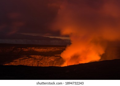 Kilauea Crater After Dark (Hawaii Volcanoes National Park)