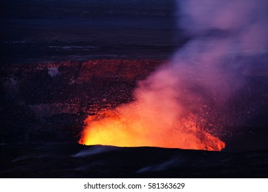 Kilauea Volcano Erupting In Hawaii Volcanoes Nationalpark (seen From Jaggar Museum)