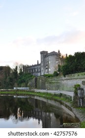 Kilkenny Castle And The River Nore