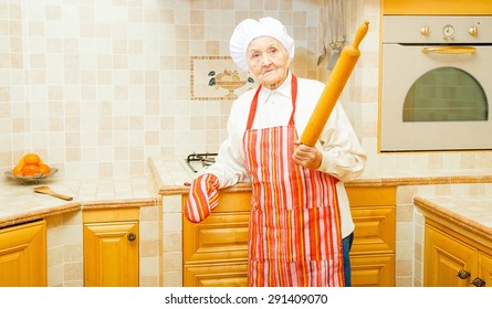 3,251 Old lady cooking Stock Photos, Images & Photography | Shutterstock