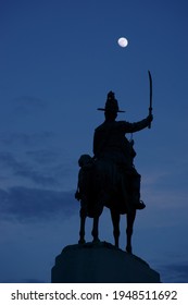 King Taksin The Great Monument In The Park At Wongwian Yai ..Silhouette