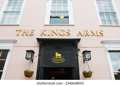 The King's Arms (colloquially Known As The KA) Is One Of The Main Student Pubs In Oxford, England. Oldest Pub In Oxford, From 1607. Owned By Wadham College (Oxford University). Historic. May 8 2019. 