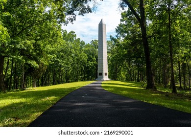 Kings Mountain Monument At American Revolutionary War Battlefield In South Carolina. White Marble Obelisk, Dedicated To Patriot Victory. Along Battlefield Trail.