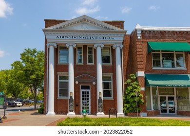 Kingsport, Tennessee, USA - July 4, 2021:  Build Int 1912 This Bank Was Declared 