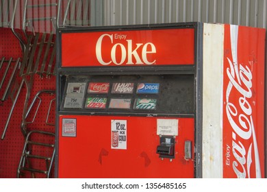 Kingsport, TN / United States - April 1, 2019: A Coke Vending Machine Outside Of A Store Front In Kingsport, TN. 