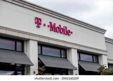 Kirkland, WA USA - Circa July 2021: Low Angle View Of A T Mobile Cell Phone Store In Totem Lake.