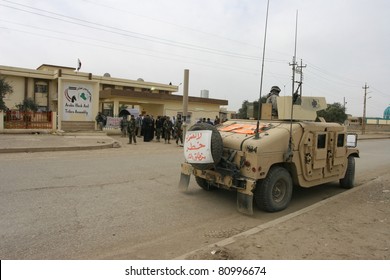 KIRKUK, IRAQ - FEBRUARY 2: Unidentified US Soldiers Stand Guard At A Check Point On February 2, 2007 In Kirkuk, Iraq.