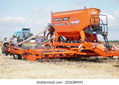 Kirovograd Region,Ukraine - July 24, 2019: Fendt Tractor Seeding With The Kuhn Air Seeder At The Farm Show. Documentary Editorial